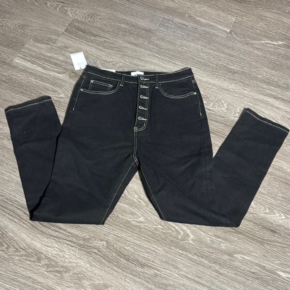 NWT. WeWoreWhat Black High Rise Jeans. The Danielle! Size 32. Stretch